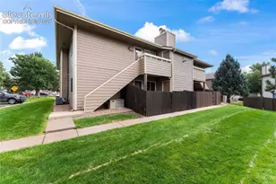 4315 Hawks Lookout Ln, Colorado Springs, CO 80916 - Photo 2