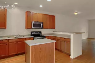 2424 Gilpin Ave, Colorado Springs, CO 80910 - Photo 6