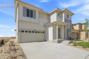 8541 Perkins Ln, Colorado Springs, CO 80925 - Photo 4