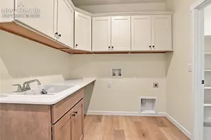 10424 Aspen Valley Dr, Colorado Springs, CO 80908 - Photo 8