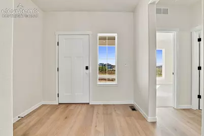 10424 Aspen Valley Drive, Colorado Springs, CO 80908 - Photo 4
