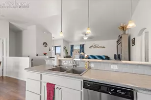 1485 E Ithaca Dr, Pueblo, CO 81007 - Photo 8