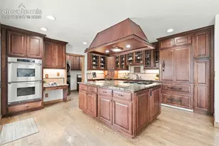 8 Raven Hills Ct, Colorado Springs, CO 80919 - Photo 6