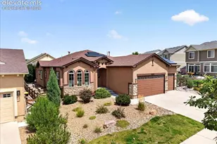 7215 Rim Bluff Ln, Colorado Springs, CO 80927 - Photo 2