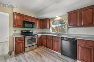 5090 Flintridge Dr, Colorado Springs, CO 80918 - Photo 14