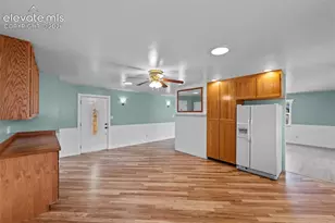 626 Pioneer Ln, Colorado Springs, CO 80904 - Photo 8