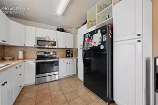 36 Wheatridge Dr, Pueblo, CO 81005 - Photo 4