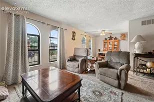 36 Wheatridge Dr, Pueblo, CO 81005 - Photo 2