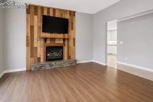 31 Wallace Dr, Florissant, CO 80816 - Photo 18