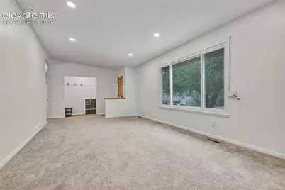 609 Crestridge Avenue, Colorado Springs, CO 80906 - Photo 8