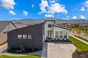 10276 Kentwood Dr, Colorado Springs, CO 80924 - Photo 2
