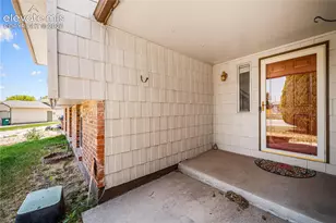 7 Emperor Ct, Pueblo, CO 81005 - Photo 2
