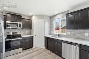 10885 Matta Dr, Colorado Springs, CO 80925 - Photo 4