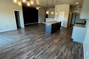 822 S Espanola Dr, Pueblo, CO 81007 - Photo 4