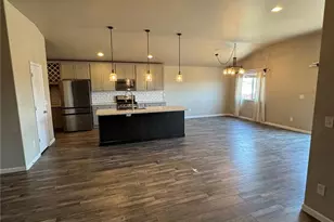 822 S Espanola Dr, Pueblo, CO 81007 - Photo 2
