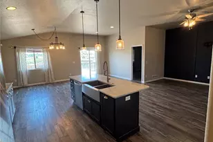 822 S Espanola Dr, Pueblo, CO 81007 - Photo 6