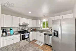 215 N 14th St, Colorado Springs, CO 80904 - Photo 12