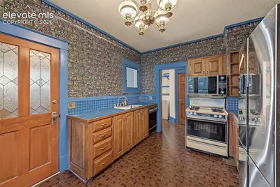116 E Columbia Street, Colorado Springs, CO 80907 - Photo 8