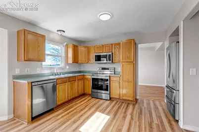 2375 Lisa Drive, Colorado Springs, CO 80915 - Photo 10