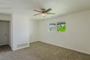 2139 Preuss Rd, Colorado Springs, CO 80910 - Photo 10