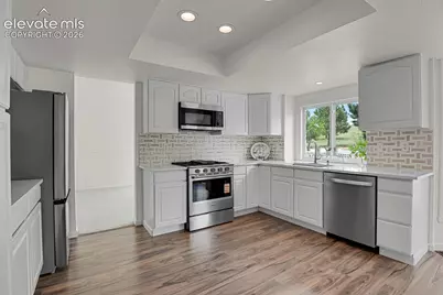 916 W Caribou Drive, Monument, CO 80132 - Photo 4