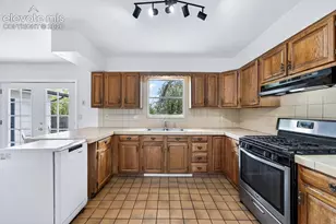 204 Byron Dr, Colorado Springs, CO 80910 - Photo 12