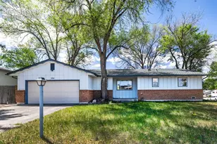 204 Byron Dr, Colorado Springs, CO 80910 - Photo 2