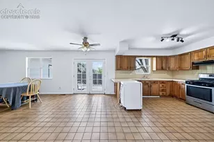 204 Byron Dr, Colorado Springs, CO 80910 - Photo 10
