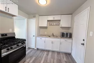 475 Glen View Ct, Colorado Springs, CO 80904 - Photo 4