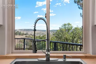 118 Sunbird Cliffs Ln, Colorado Springs, CO 80919 - Photo 4