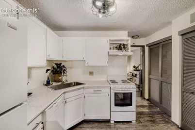 6414 Village Lane, Colorado Springs, CO 80918 - Photo 8