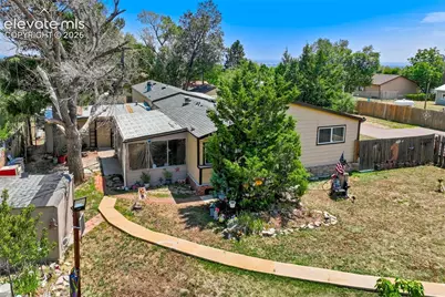 8345 Commanche Road, Colorado Springs, CO 80926 - Photo 2