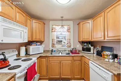 936 E Moreno Avenue, Colorado Springs, CO 80903 - Photo 24