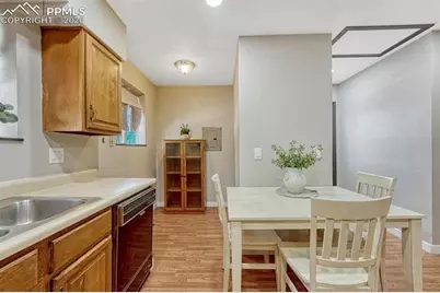 929 S Arcadia Street, Colorado Springs, CO 80903 - Photo 8