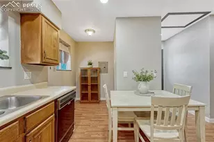 929 S Arcadia St, Colorado Springs, CO 80903 - Photo 8