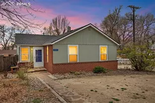 1917 E Cache La Poudre St, Colorado Springs, CO 80909 - Photo 2