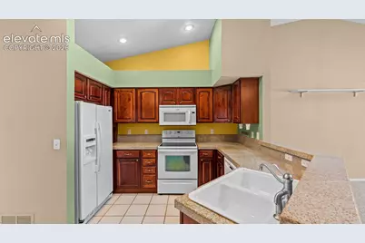2112 Summerset Drive, Colorado Springs, CO 80920 - Photo 6