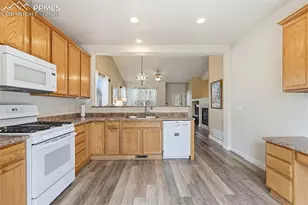 6642 Glowing Valley Dr, Colorado Springs, CO 80923 - Photo 6