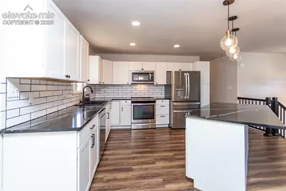 217 Cielo Vista Street, Colorado Springs, CO 80911 - Photo 6