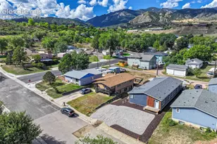 1414 Langmeyer St, Colorado Springs, CO 80904 - Photo 2