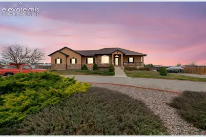777 E Woodleaf Drive, Pueblo, CO 81007 - Photo 4
