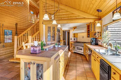 528 Mohawk Heights, Florissant, CO 80816 - Photo 12