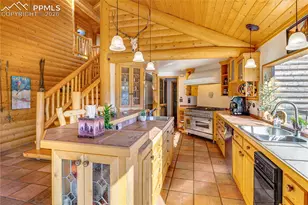 528 Mohawk Heights, Florissant, CO 80816 - Photo 12