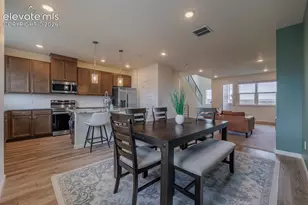 930 Hook Grv, Colorado Springs, CO 80907 - Photo 18