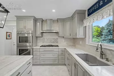 216 W Cheyenne Mountain Boulevard, Colorado Springs, CO 80906 - Photo 12
