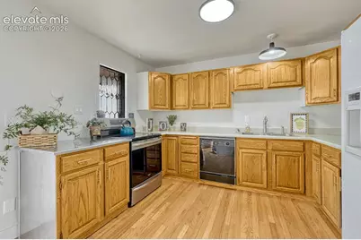 7815 Maverick Road, Colorado Springs, CO 80908 - Photo 18