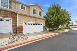 4011 Diamond Ridge View, Colorado Springs, CO 80918 - Photo 2