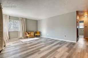569 Red Cliff Rd, Colorado Springs, CO 80906 - Photo 6