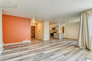 569 Red Cliff Rd, Colorado Springs, CO 80906 - Photo 8