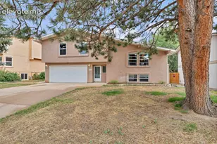 2811 Keystone Cir, Colorado Springs, CO 80918 - Photo 2